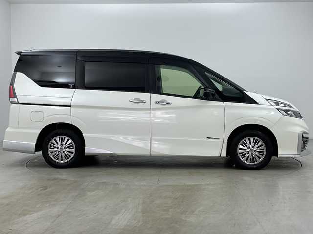 日産 セレナ ライダー 道央・札幌 2017(平29)年 7万km ブリリアントホワイトパール 2トーン ・4WD/・寒冷地仕様/・純正ナビ&CD&DVD&BT&SD&USB&TV/・純正フリップダウンモニター/・インテリジェントアラウンドビューモニター/・バック/サイド/フロントカメラ/・両側パワースライドドア/・ハンズフリーオートスライドドア/・プロパイロット/・パーキングアシスト/・インテリジェントエマージェンシーブレーキ/・純正ドライブレコーダー/・純正デジタルインナーミラー/・前席シートヒーター/・電動格納ミラー/・ドアミラーヒーター/・LEDヘッドライト/・フォグランプ/・オートライト/・スマートキー/・保証書/・取扱説明書