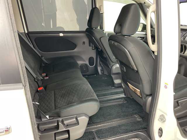 日産 セレナ ライダー 道央・札幌 2017(平29)年 7万km ブリリアントホワイトパール 2トーン ・4WD/・寒冷地仕様/・純正ナビ&CD&DVD&BT&SD&USB&TV/・純正フリップダウンモニター/・インテリジェントアラウンドビューモニター/・バック/サイド/フロントカメラ/・両側パワースライドドア/・ハンズフリーオートスライドドア/・プロパイロット/・パーキングアシスト/・インテリジェントエマージェンシーブレーキ/・純正ドライブレコーダー/・純正デジタルインナーミラー/・前席シートヒーター/・電動格納ミラー/・ドアミラーヒーター/・LEDヘッドライト/・フォグランプ/・オートライト/・スマートキー/・保証書/・取扱説明書