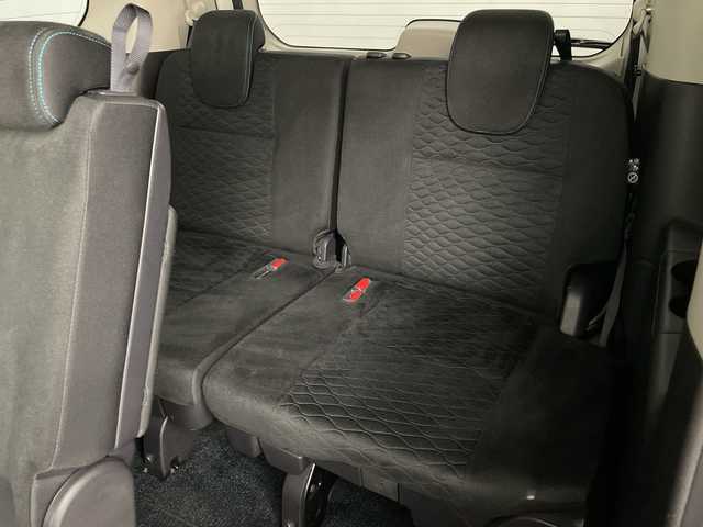 日産 セレナ ライダー 道央・札幌 2017(平29)年 7万km ブリリアントホワイトパール 2トーン ・4WD/・寒冷地仕様/・純正ナビ&CD&DVD&BT&SD&USB&TV/・純正フリップダウンモニター/・インテリジェントアラウンドビューモニター/・バック/サイド/フロントカメラ/・両側パワースライドドア/・ハンズフリーオートスライドドア/・プロパイロット/・パーキングアシスト/・インテリジェントエマージェンシーブレーキ/・純正ドライブレコーダー/・純正デジタルインナーミラー/・前席シートヒーター/・電動格納ミラー/・ドアミラーヒーター/・LEDヘッドライト/・フォグランプ/・オートライト/・スマートキー/・保証書/・取扱説明書