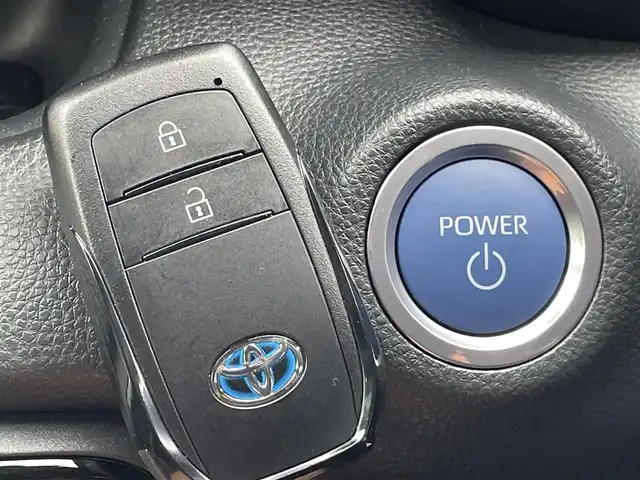 トヨタ ヤリス ハイブリッド Z 島根県 2021(令3)年 4.7万km ホワイトパールクリスタルシャイン 登録時走行距離47064km/純正ナビ/バックカメラ/プリクラッシュセーフティシステム/レーダークルーズコントロール/レーンキープアシススト/クリアランスソナー/パーキングサポートブレーキ/LEDヘッドライト/オートライト/オートハイビーム/前席シートヒーター/プッシュスタート/ビルトインETC