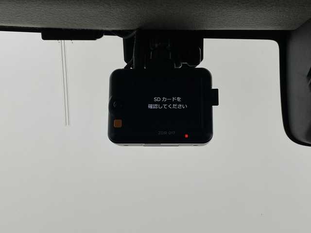 スズキ ジムニー XC 埼玉県 2023(令5)年 2.6万km ミディアムグレー 純正ナビ　CN-HE02WD/(Bluetooth/CD/DVD/USB/AM/FM)/地デジワンセグ/バックカメラ/前後ドライブレコーダー/クルーズコントロール/衝突軽減ブレーキ/車線逸脱警報/ダウンヒルアシストコントロール/4WD/アイドリングストップ/ヘッドライトウォッシャー/運転席・助手席シートヒーター/フロントフォグランプ/ウィンカーミラー/純正フロアマット/純正ドアバイザー/純正16インチアルミホイール