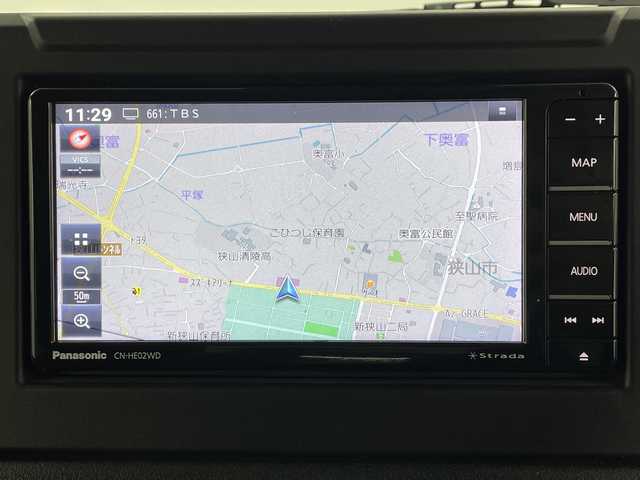 スズキ ジムニー XC 埼玉県 2023(令5)年 2.6万km ミディアムグレー 純正ナビ　CN-HE02WD/(Bluetooth/CD/DVD/USB/AM/FM)/地デジワンセグ/バックカメラ/前後ドライブレコーダー/クルーズコントロール/衝突軽減ブレーキ/車線逸脱警報/ダウンヒルアシストコントロール/4WD/アイドリングストップ/ヘッドライトウォッシャー/運転席・助手席シートヒーター/フロントフォグランプ/ウィンカーミラー/純正フロアマット/純正ドアバイザー/純正16インチアルミホイール