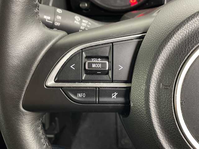 スズキ ジムニー XC 埼玉県 2023(令5)年 2.6万km ミディアムグレー 純正ナビ　CN-HE02WD/(Bluetooth/CD/DVD/USB/AM/FM)/地デジワンセグ/バックカメラ/前後ドライブレコーダー/クルーズコントロール/衝突軽減ブレーキ/車線逸脱警報/ダウンヒルアシストコントロール/4WD/アイドリングストップ/ヘッドライトウォッシャー/運転席・助手席シートヒーター/フロントフォグランプ/ウィンカーミラー/純正フロアマット/純正ドアバイザー/純正16インチアルミホイール