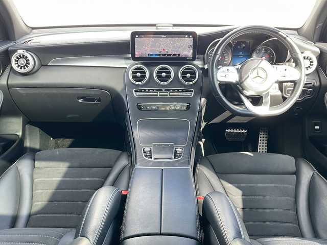 メルセデス・ベンツ ＧＬＣ２２０ d 4マチック AMGライン 富山県 2019(令1)年 4.4万km オブシディアンブラック 外部検査実施済み/サンルーフ/R2.3.4.5.6年ヤナセ記録簿有/ターボ、４WD/Apple car play/純正メモリナビ/(フルセグTV/Bluetooth/USB)/全周囲カメラ/ビルトインETC2.0/前方ドライブレコーダー/ハーフレザーシート/前席パワーシート/全席シートヒーター/置くだけ充電/パワーバックドア/横滑り防止層機能/レーンアシスト/衝突軽減ブレーキ/ブラインドスポットモニター/純正19インチアルミホイール/スマートキー/LEDヘッドライト/パドルシフト/カーテンエアバック/レーダークルーズコントロール
