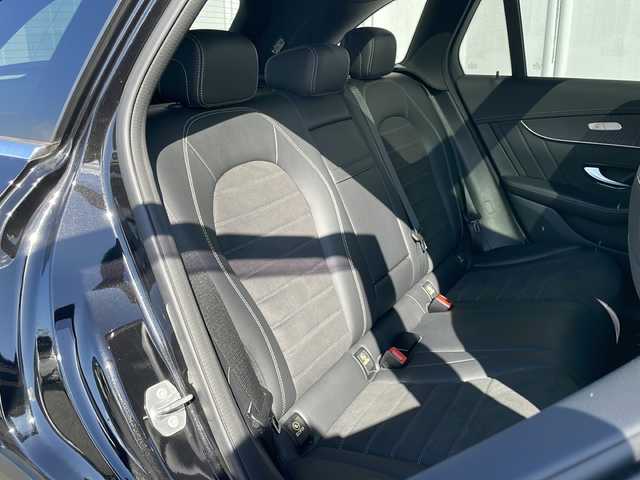 メルセデス・ベンツ ＧＬＣ２２０ d 4マチック AMGライン 富山県 2019(令1)年 4.4万km オブシディアンブラック 外部検査実施済み/サンルーフ/R2.3.4.5.6年ヤナセ記録簿有/ターボ、４WD/Apple car play/純正メモリナビ/(フルセグTV/Bluetooth/USB)/全周囲カメラ/ビルトインETC2.0/前方ドライブレコーダー/ハーフレザーシート/前席パワーシート/全席シートヒーター/置くだけ充電/パワーバックドア/横滑り防止層機能/レーンアシスト/衝突軽減ブレーキ/ブラインドスポットモニター/純正19インチアルミホイール/スマートキー/LEDヘッドライト/パドルシフト/カーテンエアバック/レーダークルーズコントロール