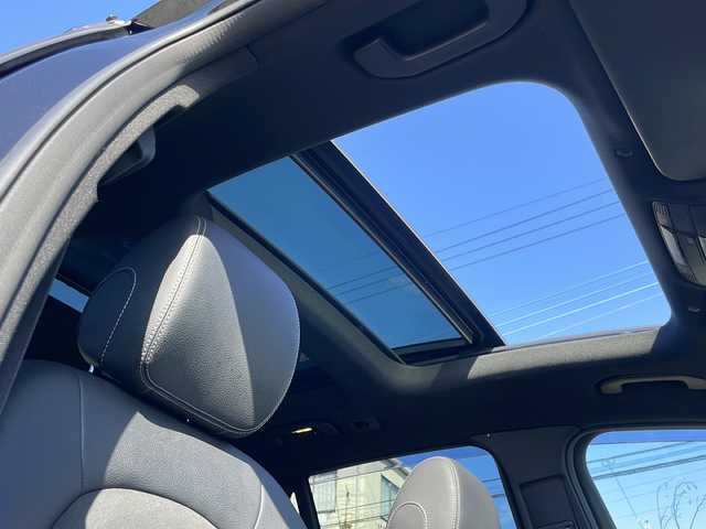 メルセデス・ベンツ ＧＬＣ２２０ d 4マチック AMGライン 富山県 2019(令1)年 4.4万km オブシディアンブラック 外部検査実施済み/サンルーフ/R2.3.4.5.6年ヤナセ記録簿有/ターボ、４WD/Apple car play/純正メモリナビ/(フルセグTV/Bluetooth/USB)/全周囲カメラ/ビルトインETC2.0/前方ドライブレコーダー/ハーフレザーシート/前席パワーシート/全席シートヒーター/置くだけ充電/パワーバックドア/横滑り防止層機能/レーンアシスト/衝突軽減ブレーキ/ブラインドスポットモニター/純正19インチアルミホイール/スマートキー/LEDヘッドライト/パドルシフト/カーテンエアバック/レーダークルーズコントロール