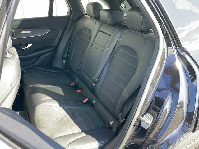 メルセデス・ベンツ ＧＬＣ２２０ d 4マチック AMGライン 富山県 2019(令1)年 4.4万km オブシディアンブラック 外部検査実施済み/サンルーフ/R2.3.4.5.6年ヤナセ記録簿有/ターボ、４WD/Apple car play/純正メモリナビ/(フルセグTV/Bluetooth/USB)/全周囲カメラ/ビルトインETC2.0/前方ドライブレコーダー/ハーフレザーシート/前席パワーシート/全席シートヒーター/置くだけ充電/パワーバックドア/横滑り防止層機能/レーンアシスト/衝突軽減ブレーキ/ブラインドスポットモニター/純正19インチアルミホイール/スマートキー/LEDヘッドライト/パドルシフト/カーテンエアバック/レーダークルーズコントロール