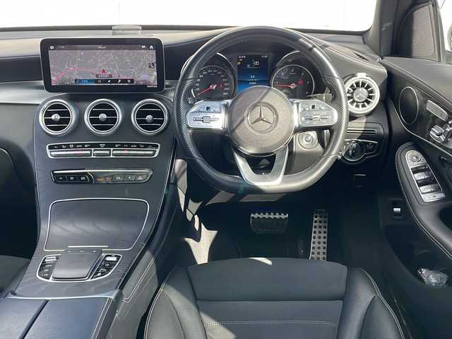 メルセデス・ベンツ ＧＬＣ２２０ d 4マチック AMGライン 富山県 2019(令1)年 4.4万km オブシディアンブラック 外部検査実施済み/サンルーフ/R2.3.4.5.6年ヤナセ記録簿有/ターボ、４WD/Apple car play/純正メモリナビ/(フルセグTV/Bluetooth/USB)/全周囲カメラ/ビルトインETC2.0/前方ドライブレコーダー/ハーフレザーシート/前席パワーシート/全席シートヒーター/置くだけ充電/パワーバックドア/横滑り防止層機能/レーンアシスト/衝突軽減ブレーキ/ブラインドスポットモニター/純正19インチアルミホイール/スマートキー/LEDヘッドライト/パドルシフト/カーテンエアバック/レーダークルーズコントロール