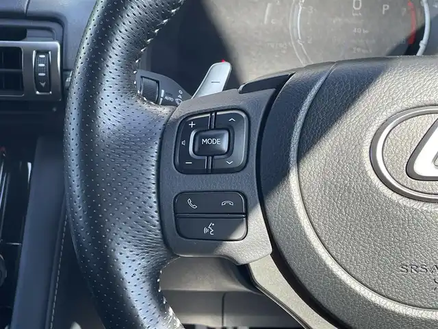 レクサス ＩＳ 350 Fスポーツ モードブラック 宮崎県 2020(令2)年 8万km グラファイトブラックガラスフレーク TRDエアロ/フロント　サイド　リアディフューザー/TRDマフラー/純正SDナビ/・Bluetooth CD DVD/・TV フルセグ/・バックカメラ/マークレビンソンプレミアムサウンド/レザーシート/シートヒーター/エアシート/パワーシート/メモリーシート/ブラインドスポットモニター/追従式クルーズコントロール/パドルシフト/ETC2.0/ドライブレコーダー/コーナーセンサー/オートライト/LEDヘッドライト