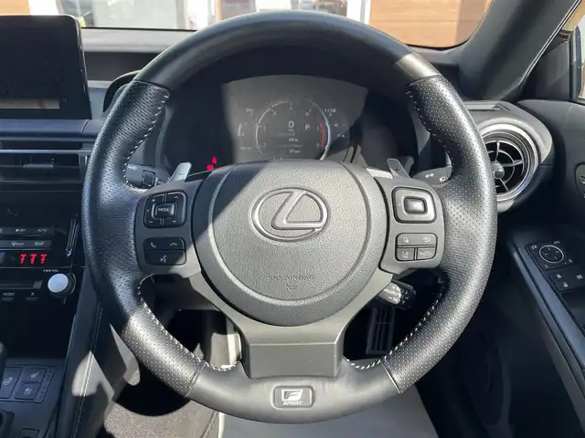 レクサス ＩＳ 350 Fスポーツ モードブラック 宮崎県 2020(令2)年 8万km グラファイトブラックガラスフレーク TRDエアロ/フロント　サイド　リアディフューザー/TRDマフラー/純正SDナビ/・Bluetooth CD DVD/・TV フルセグ/・バックカメラ/マークレビンソンプレミアムサウンド/レザーシート/シートヒーター/エアシート/パワーシート/メモリーシート/ブラインドスポットモニター/追従式クルーズコントロール/パドルシフト/ETC2.0/ドライブレコーダー/コーナーセンサー/オートライト/LEDヘッドライト