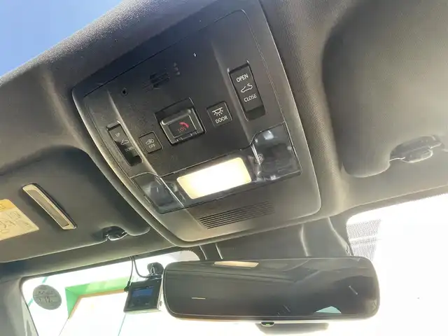 レクサス ＩＳ 350 Fスポーツ モードブラック 宮崎県 2020(令2)年 8万km グラファイトブラックガラスフレーク TRDエアロ/フロント　サイド　リアディフューザー/TRDマフラー/純正SDナビ/・Bluetooth CD DVD/・TV フルセグ/・バックカメラ/マークレビンソンプレミアムサウンド/レザーシート/シートヒーター/エアシート/パワーシート/メモリーシート/ブラインドスポットモニター/追従式クルーズコントロール/パドルシフト/ETC2.0/ドライブレコーダー/コーナーセンサー/オートライト/LEDヘッドライト