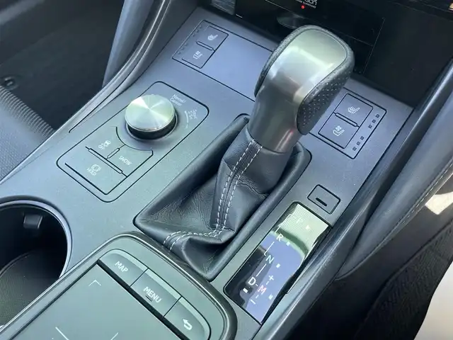 レクサス ＩＳ 350 Fスポーツ モードブラック 宮崎県 2020(令2)年 8万km グラファイトブラックガラスフレーク TRDエアロ/フロント　サイド　リアディフューザー/TRDマフラー/純正SDナビ/・Bluetooth CD DVD/・TV フルセグ/・バックカメラ/マークレビンソンプレミアムサウンド/レザーシート/シートヒーター/エアシート/パワーシート/メモリーシート/ブラインドスポットモニター/追従式クルーズコントロール/パドルシフト/ETC2.0/ドライブレコーダー/コーナーセンサー/オートライト/LEDヘッドライト