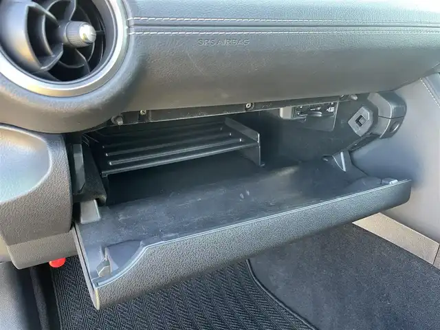 レクサス ＩＳ 350 Fスポーツ モードブラック 宮崎県 2020(令2)年 8万km グラファイトブラックガラスフレーク TRDエアロ/フロント　サイド　リアディフューザー/TRDマフラー/純正SDナビ/・Bluetooth CD DVD/・TV フルセグ/・バックカメラ/マークレビンソンプレミアムサウンド/レザーシート/シートヒーター/エアシート/パワーシート/メモリーシート/ブラインドスポットモニター/追従式クルーズコントロール/パドルシフト/ETC2.0/ドライブレコーダー/コーナーセンサー/オートライト/LEDヘッドライト