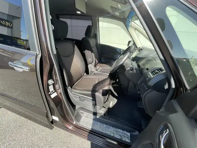 日産 セレナ HWS S HV Vエアロ+Sefty 千葉県 2015(平27)年 7.9万km インペリアルアンバーP 衝突軽減ブレーキ/レーンキープアシスト/純正フリップダウンモニター/純正8インチナビ(MM514D-L)/・フルセグ/BT/DVD/CD/USB/クルーズコントロール/ETC/両側パワースライドドア/LEDヘッドライト/オートライト/フォグライト/アイドリングストップ/社外15インチAW