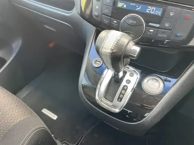 日産 セレナ HWS S HV Vエアロ+Sefty 千葉県 2015(平27)年 7.9万km インペリアルアンバーP 衝突軽減ブレーキ/レーンキープアシスト/純正フリップダウンモニター/純正8インチナビ(MM514D-L)/・フルセグ/BT/DVD/CD/USB/クルーズコントロール/ETC/両側パワースライドドア/LEDヘッドライト/オートライト/フォグライト/アイドリングストップ/社外15インチAW