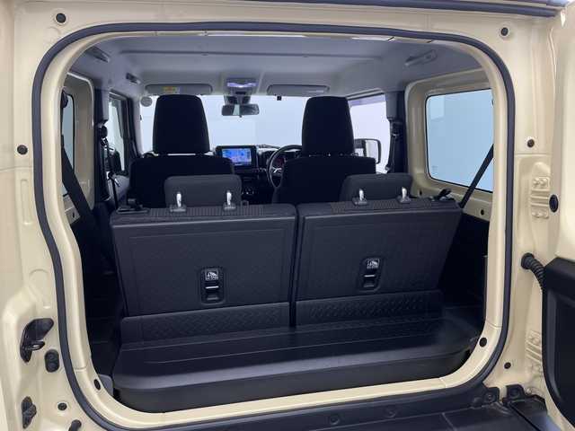 スズキ ジムニー シエラ JC 愛知県 2020(令2)年 4.3万km シフォンアイボリーメタリックブラック2トーンルーフ 社外8インチナビ/・フルセグ/・Bluetooth/・SD音楽録音/・UCB入力端子/デュアルセンサーブレーキサポート/誤発進抑制機能/車線逸脱警報機能/ふらつき警報機能/ハイビームアシスト/先行車発進お知らせ機能/標識認識機能/ダウンヒルアシストコントロール/フォグランプ/背面タイヤ/ヘッドライトウウォッシャー/ドアミラーヒーター/ステアリングスイッチ