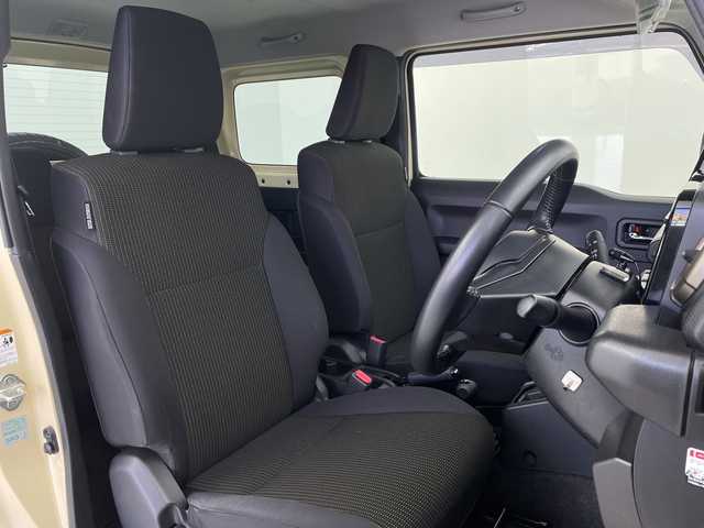 スズキ ジムニー シエラ JC 愛知県 2020(令2)年 4.3万km シフォンアイボリーメタリックブラック2トーンルーフ 社外8インチナビ/・フルセグ/・Bluetooth/・SD音楽録音/・UCB入力端子/デュアルセンサーブレーキサポート/誤発進抑制機能/車線逸脱警報機能/ふらつき警報機能/ハイビームアシスト/先行車発進お知らせ機能/標識認識機能/ダウンヒルアシストコントロール/フォグランプ/背面タイヤ/ヘッドライトウウォッシャー/ドアミラーヒーター/ステアリングスイッチ