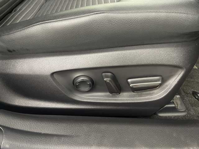 トヨタ カムリ WS 埼玉県 2023(令5)年 4.7万km プラチナホワイトパールマイカ トヨタセーフティセンス/JBLプレミアムサウンド/GRフルエアロ/GRマフラー/TEIN車高調/純正ディスプレイオーディオ/バックカメラ/前後ドライブレコーダー/ビルトインETC/ハーフレザーシート/前席シートヒーター/プッシュスタート/スマートキー/純正１８インチアルミホイール