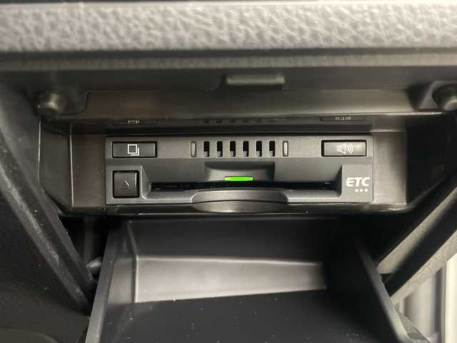 トヨタ カムリ WS 埼玉県 2023(令5)年 4.7万km プラチナホワイトパールマイカ トヨタセーフティセンス/JBLプレミアムサウンド/GRフルエアロ/GRマフラー/TEIN車高調/純正ディスプレイオーディオ/バックカメラ/前後ドライブレコーダー/ビルトインETC/ハーフレザーシート/前席シートヒーター/プッシュスタート/スマートキー/純正１８インチアルミホイール