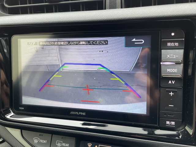 トヨタ アクア X－URBAN 道東・釧路十勝 2015(平27)年 2.4万km ライムホワイトパールクリスタルシャイン アルパイン製SDナビ/・フルセグ/CD/DVD/BT/SD/ラジオ/バックカメラ/ドライブレコーダー/プッシュスタート/スマートキー/寒冷地仕様/ワイパーデアイサー/ハーフレザーシート/純正15インチアルミホイール/スタッドレスアルミ積込/ETC/フロアマット/ドアバイザー