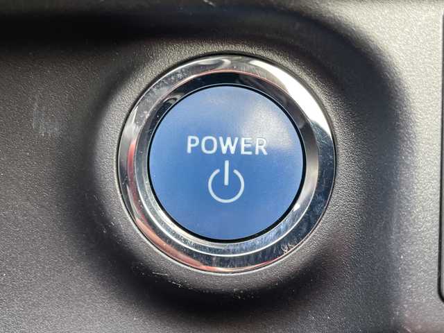 トヨタ アクア X－URBAN 道東・釧路十勝 2015(平27)年 2.4万km ライムホワイトパールクリスタルシャイン アルパイン製SDナビ/・フルセグ/CD/DVD/BT/SD/ラジオ/バックカメラ/ドライブレコーダー/プッシュスタート/スマートキー/寒冷地仕様/ワイパーデアイサー/ハーフレザーシート/純正15インチアルミホイール/スタッドレスアルミ積込/ETC/フロアマット/ドアバイザー