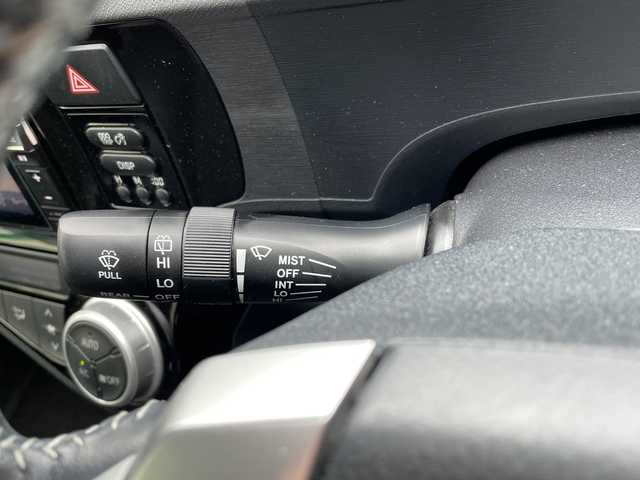 トヨタ アクア X－URBAN 道東・釧路十勝 2015(平27)年 2.4万km ライムホワイトパールクリスタルシャイン アルパイン製SDナビ/・フルセグ/CD/DVD/BT/SD/ラジオ/バックカメラ/ドライブレコーダー/プッシュスタート/スマートキー/寒冷地仕様/ワイパーデアイサー/ハーフレザーシート/純正15インチアルミホイール/スタッドレスアルミ積込/ETC/フロアマット/ドアバイザー