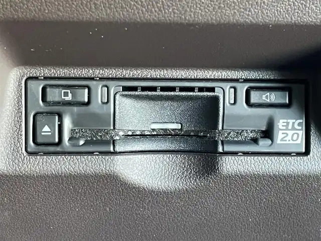 トヨタ アルファードハイブリット エグゼクティブ ラウンジ 東京都 2024(令6)年 4.9万km パール 純正ナビ　/・Ｂｌｕｅｔｏｏｔｈ　フルセグＴＶ　ＨＤＭＩ　/純正フリップダウンモニター　/全周囲カメラ　　/置くだけ充電　/ＢＳＭ　/シートヒーター　/ベンチレーション　/全席電動シート　/電動リアゲート/ＥＴＣ/前後ドライブレコーダー/レザーシート/純正フロアマット/純正アルミホイール/純正LED