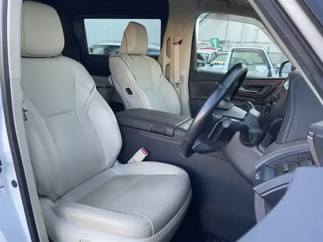 トヨタ アルファードハイブリット エグゼクティブ ラウンジ 東京都 2024(令6)年 4.9万km パール 純正ナビ　/・Ｂｌｕｅｔｏｏｔｈ　フルセグＴＶ　ＨＤＭＩ　/純正フリップダウンモニター　/全周囲カメラ　　/置くだけ充電　/ＢＳＭ　/シートヒーター　/ベンチレーション　/全席電動シート　/電動リアゲート/ＥＴＣ/前後ドライブレコーダー/レザーシート/純正フロアマット/純正アルミホイール/純正LED