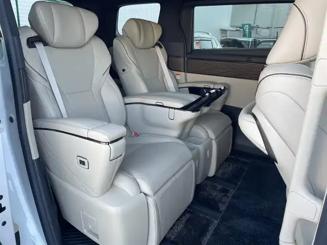 トヨタ アルファードハイブリット エグゼクティブ ラウンジ 東京都 2024(令6)年 4.9万km パール 純正ナビ　/・Ｂｌｕｅｔｏｏｔｈ　フルセグＴＶ　ＨＤＭＩ　/純正フリップダウンモニター　/全周囲カメラ　　/置くだけ充電　/ＢＳＭ　/シートヒーター　/ベンチレーション　/全席電動シート　/電動リアゲート/ＥＴＣ/前後ドライブレコーダー/レザーシート/純正フロアマット/純正アルミホイール/純正LED