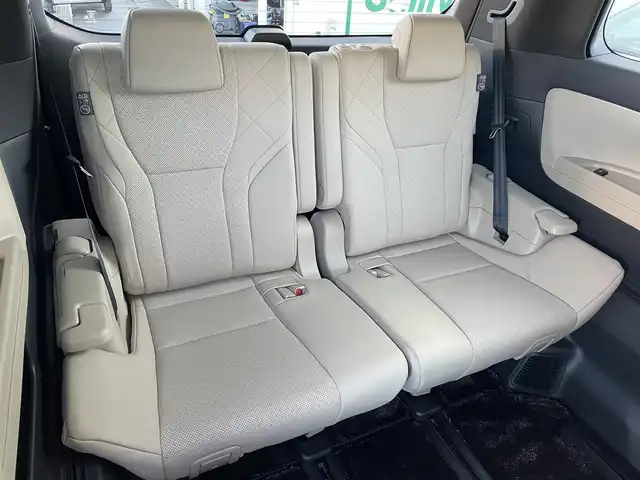 トヨタ アルファードハイブリット エグゼクティブ ラウンジ 東京都 2024(令6)年 4.9万km パール 純正ナビ　/・Ｂｌｕｅｔｏｏｔｈ　フルセグＴＶ　ＨＤＭＩ　/純正フリップダウンモニター　/全周囲カメラ　　/置くだけ充電　/ＢＳＭ　/シートヒーター　/ベンチレーション　/全席電動シート　/電動リアゲート/ＥＴＣ/前後ドライブレコーダー/レザーシート/純正フロアマット/純正アルミホイール/純正LED