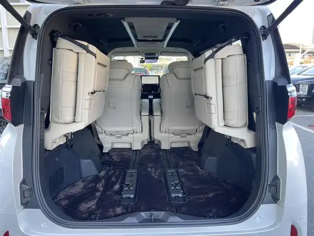 トヨタ アルファードハイブリット エグゼクティブ ラウンジ 東京都 2024(令6)年 4.9万km パール 純正ナビ　/・Ｂｌｕｅｔｏｏｔｈ　フルセグＴＶ　ＨＤＭＩ　/純正フリップダウンモニター　/全周囲カメラ　　/置くだけ充電　/ＢＳＭ　/シートヒーター　/ベンチレーション　/全席電動シート　/電動リアゲート/ＥＴＣ/前後ドライブレコーダー/レザーシート/純正フロアマット/純正アルミホイール/純正LED