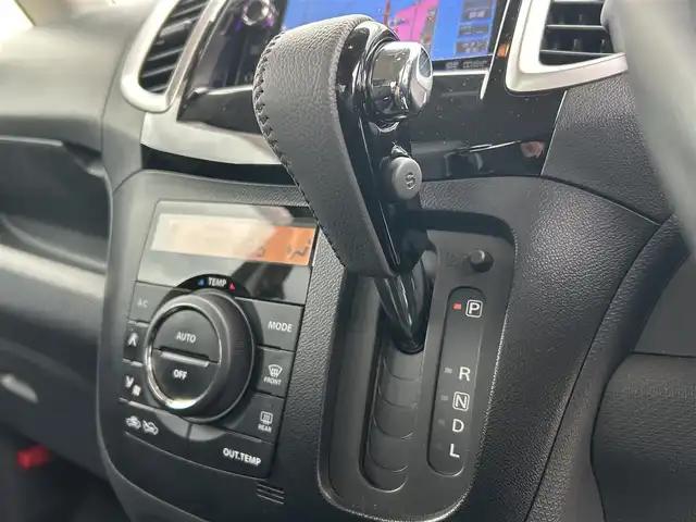 スズキ ソリオ バンディット 新潟県 2013(平25)年 2.8万km ミステリアスバイオレットパール 両側パワースライドドア/社外ナビ/（ワンセグ、CD/DVD、AM/FM）/ステアリングスイッチ/スマートキー/スペアキー/フルフラットシート/LEDヘッドライト/スタッドレスタイヤ（DUNLOP）/（175/60/16）/純正フロアマット/純正アルミホイール