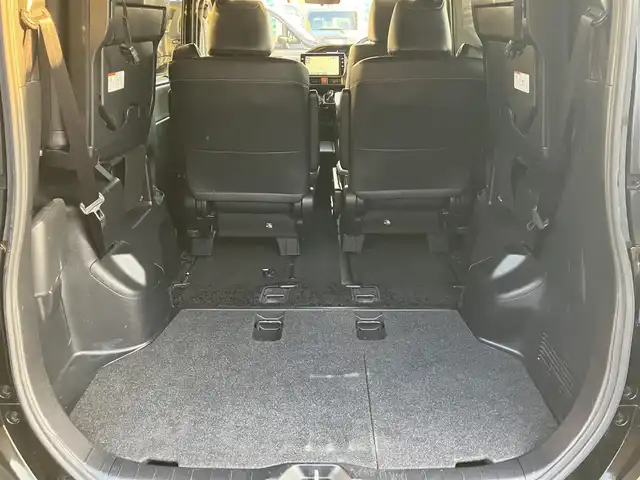 トヨタ ノア ハイブリッド Si ダブルバイビーⅡ 広島県 2019(平31)年 4.9万km ブラック ディーラーオプションナビ（NSZN-Z68T）/バックカメラ/フルセグTV/Bluetooth/純正フリップダウンモニター（V12T-R68C）/両側パワースライドドア/セーフティセンス/クルーズコントロール/LEDヘッドライト/LEDフォグライト/オートライト/シートヒーター（運転席・助手席）/新車保証書/取扱説明書/スペアキー