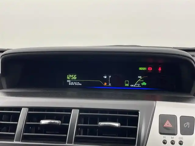 トヨタ プリウス α S ツーリングセレクション 福岡県 2014(平26)年 6.9万km シルバーM 純正８型ナビ（ＢＴ，フルセグＴＶ）　/バックカメラ　/ビルトインＥＴＣ　/３６０°ドライブレコーダー　/純正コーナーセンサー（ボイスタイプ）　/アイドリングストップ　/純正フロアマット　/純正１７インチＡＷ　/ＬＥＤ