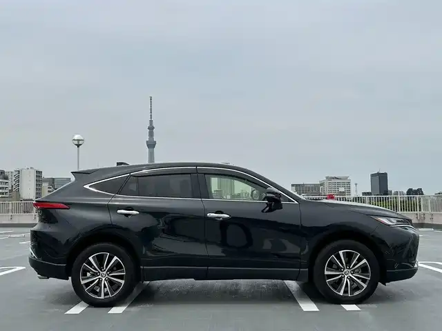 トヨタ ハリアー ハイブリッド G 東京都 2021(令3)年 4.1万km プレシャスブラックパール 純正ナビ/フルセグTV/プッシュスタート/トヨタセーフティセンス/バックカメラ/電動パーキングブレーキ/D席パワーシート/デジタルインナーミラー/ハーフレザー/電動リアゲート/ETC/ステアリングスイッチ/純正18インチホイール