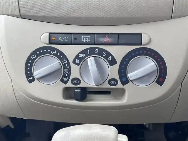 ダイハツ エッセ L 愛知県 2007(平19)年 8.5万km コットンアイボリー 純正オーディオ(CD/FM/AM)/純正フロアマット/リモコンキー・スペアキー１本/取扱説明書/保証書