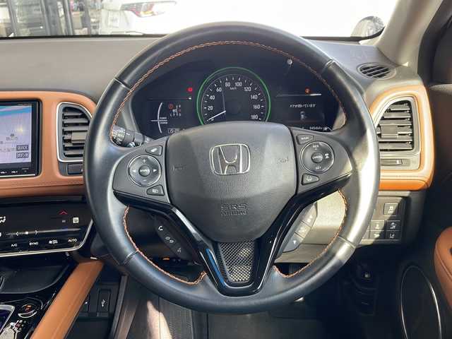 ホンダ ヴェゼル ハイブリッド Z ホンダセンシング 愛知県 2017(平29)年 4.6万km ホワイトオーキッドパール 衝突軽減システム/純正8型ナビ/クルーズコントロール/シートヒーター/フルセグ/CD DVD/Bluetooth/バックカメラ/純正アルミホイール/LEDヘッドライト/パドルシフト/オートライト/ドライブレコーダー/ETC/ステアリングスイッチ/スマートキー/プッシュスタート