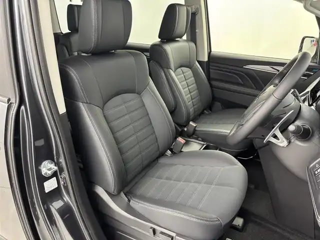 三菱 デリカＤ：５ シャモニー 埼玉県 2025(令7)年 0.1万km未満 紺Ⅱ CHAMONIX (7人)　4WD　e-Assist/オリジナルナビ取付パッケージ＋リアモニター取パッケージ(25300)/ステップレス　（7人）/ステアリングヒーター/シートヒーター/パドルシフト/ステアリングリモコン/レーダークルーズコントロール/BMS/電動格納ウィンカーミラー/両側パワースライドドア/純正１８インチアルミホイール/純正LEDヘッドライト