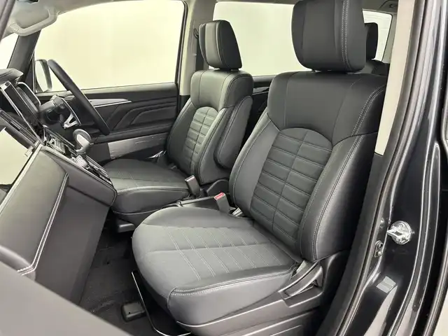 三菱 デリカＤ：５ シャモニー 埼玉県 2025(令7)年 0.1万km未満 紺Ⅱ CHAMONIX (7人)　4WD　e-Assist/オリジナルナビ取付パッケージ＋リアモニター取パッケージ(25300)/ステップレス　（7人）/ステアリングヒーター/シートヒーター/パドルシフト/ステアリングリモコン/レーダークルーズコントロール/BMS/電動格納ウィンカーミラー/両側パワースライドドア/純正１８インチアルミホイール/純正LEDヘッドライト