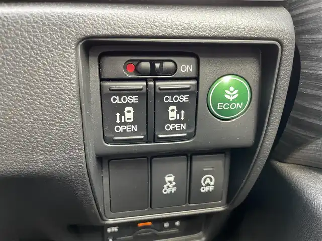ホンダ オデッセイ アブソルート EX 山形県 2013(平25)年 11.9万km ホワイトオーキッドパール (株)IDOMが運営する【じしゃロン山形店】の自社ローン専用車両になります。/こちらは現金またはオートローンご利用時の価格です。/自社ローンご希望の方は別途その旨お申付け下さい。/メモリナビ/クルーズコントロール/ビルトインETC/D/N席シートヒーター/両側パワースライドドア/フリップダウンモニター/バックカメラ/アイドリングストップ/オットマン