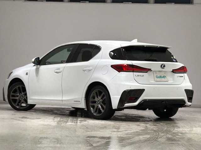 レクサス ＣＴ 200h バージョンC 宮城県 2017(平29)年 5.2万km ホワイトノーヴァガラスフレーク Lexus Safety System+/・プリクラッシュセーフティ/・レーントレーシングアシスト/・レーンディパーチャーアラート/・ロードサインアシスト/・レーダークルーズコントロール/・先行車発進告知/Fスポハンドル/純正SDナビ/Bluetooth/純正ETC2.0/フルセグテレビ/バックカメラ/ドライブレコーダー/パワーシート/リバースレーダー/パドルシフト/アイドリングストップ/ウィンカーミラー/プッシュスタート/純正アルミホイール/純正フロアマット