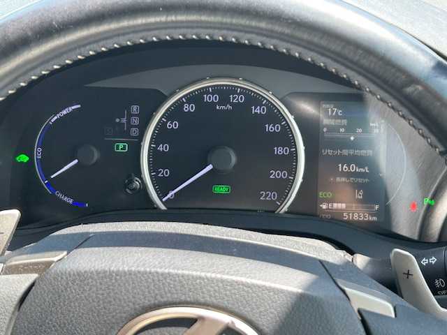 レクサス ＣＴ 200h バージョンC 宮城県 2017(平29)年 5.2万km ホワイトノーヴァガラスフレーク Lexus Safety System+/・プリクラッシュセーフティ/・レーントレーシングアシスト/・レーンディパーチャーアラート/・ロードサインアシスト/・レーダークルーズコントロール/・先行車発進告知/Fスポハンドル/純正SDナビ/Bluetooth/純正ETC2.0/フルセグテレビ/バックカメラ/ドライブレコーダー/パワーシート/リバースレーダー/パドルシフト/アイドリングストップ/ウィンカーミラー/プッシュスタート/純正アルミホイール/純正フロアマット