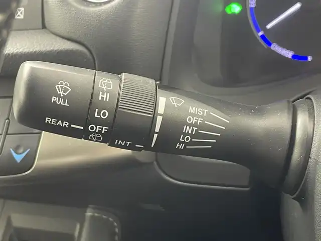 レクサス ＣＴ 200h Fスポーツ 大阪府 2017(平29)年 5.2万km ホワイトノーヴァガラスフレーク Lexus Safety System+/・プリクラッシュセーフティ/・レーントレーシングアシスト/・レーンディパーチャーアラート/・ロードサインアシスト/・レーダークルーズコントロール/・先行車発進告知/Fスポハンドル/純正SDナビ/Bluetooth/純正ETC2.0/フルセグテレビ/バックカメラ/パワーシート/リバースレーダー/パドルシフト/アイドリングストップ/ウィンカーミラー/プッシュスタート/純正アルミホイール/純正フロアマット