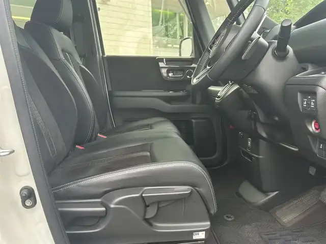ホンダ Ｎ ＢＯＸ G L ターボ ホンダセンシング 鳥取県 2019(平31)年 3.4万km パールⅡ ホンダセンシング /純正8型ナビ【VXM-175VFEi】/・フルセグ/・Bluetooth/・CD/DVD/バックカメラ/スマートキー/プッシュスタート/ターボ/レーダークルーズ コントロール/ビルトインETC/両側電動スライドドア/純正15AW/ABS/横滑り防止装置/レーンキープアシスト/オートライト/LEDヘッドライト/W&サイドエアバック/カーテンエアバック