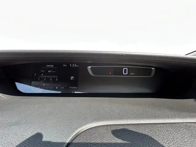 日産 セレナ ハイウェイスター Vセレクション 滋賀県 2017(平29)年 4.8万km マルーンレッド 2トーン 純正9インチナビ/(CD/DVD)/フリップダウンモニター/デジタルインナーミラー/プロパイロット/・インテリジェントクルーズコントロール/・レーンキープアシスト/アラウンドビューモニター/衝突軽減ブレーキ/両側電動スライドドア/パーキングアシスト/ドライブレコーダー/電動パーキング/ブレーキホールド/LEDオートライト/ビルトインETC