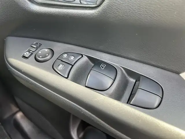 日産 セレナ ハイウェイスター Vセレクション 滋賀県 2017(平29)年 4.8万km マルーンレッド 2トーン 純正9インチナビ/(CD/DVD)/フリップダウンモニター/デジタルインナーミラー/プロパイロット/・インテリジェントクルーズコントロール/・レーンキープアシスト/アラウンドビューモニター/衝突軽減ブレーキ/両側電動スライドドア/パーキングアシスト/ドライブレコーダー/電動パーキング/ブレーキホールド/LEDオートライト/ビルトインETC