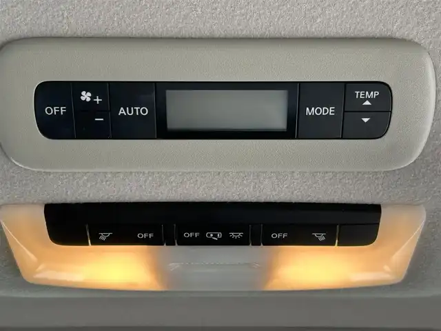 日産 セレナ ハイウェイスター Vセレクション 滋賀県 2017(平29)年 4.8万km マルーンレッド 2トーン 純正9インチナビ/(CD/DVD)/フリップダウンモニター/デジタルインナーミラー/プロパイロット/・インテリジェントクルーズコントロール/・レーンキープアシスト/アラウンドビューモニター/衝突軽減ブレーキ/両側電動スライドドア/パーキングアシスト/ドライブレコーダー/電動パーキング/ブレーキホールド/LEDオートライト/ビルトインETC