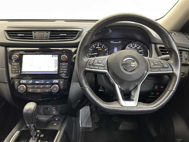 日産 エクストレイル 愛媛県 2018(平30)年 6.6万km ブリリアントホワイトパール ・９型ナビ/・（フルセグＴＶ・ＢＴ・ＣＤ・ＤＶＤ・ＦＭ・ＡＭ・ＳＤ・ＵＳＢ・ＡＵＸ）/・全方位カメラ　/・前方ドラレコ　/・ＥＴＣ　/・デジタルインナーミラー　/・プロパイロット　/・レーダークルーズコントロール/・レーンキープアシスト/・パワーバックドア