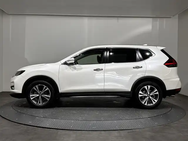 日産 エクストレイル 20Xi 愛媛県 2018(平30)年 6.6万km ブリリアントホワイトパール ・９型ナビ/・（フルセグＴＶ・ＢＴ・ＣＤ・ＤＶＤ・ＦＭ・ＡＭ・ＳＤ・ＵＳＢ・ＡＵＸ）/・全方位カメラ　/・前方ドラレコ　/・ＥＴＣ　/・デジタルインナーミラー　/・プロパイロット　/・レーダークルーズコントロール/・レーンキープアシスト/・パワーバックドア