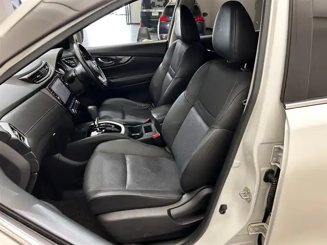 日産 エクストレイル 20Xi 愛媛県 2018(平30)年 6.6万km ブリリアントホワイトパール ・９型ナビ/・（フルセグＴＶ・ＢＴ・ＣＤ・ＤＶＤ・ＦＭ・ＡＭ・ＳＤ・ＵＳＢ・ＡＵＸ）/・全方位カメラ　/・前方ドラレコ　/・ＥＴＣ　/・デジタルインナーミラー　/・プロパイロット　/・レーダークルーズコントロール/・レーンキープアシスト/・パワーバックドア